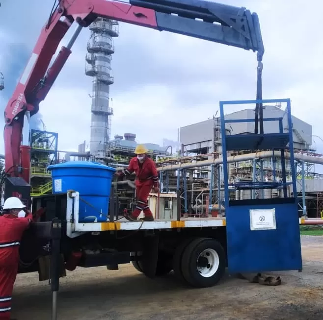 Hazardous and non-hazardous substance handling - Services ¡Contáctanos Ahora!